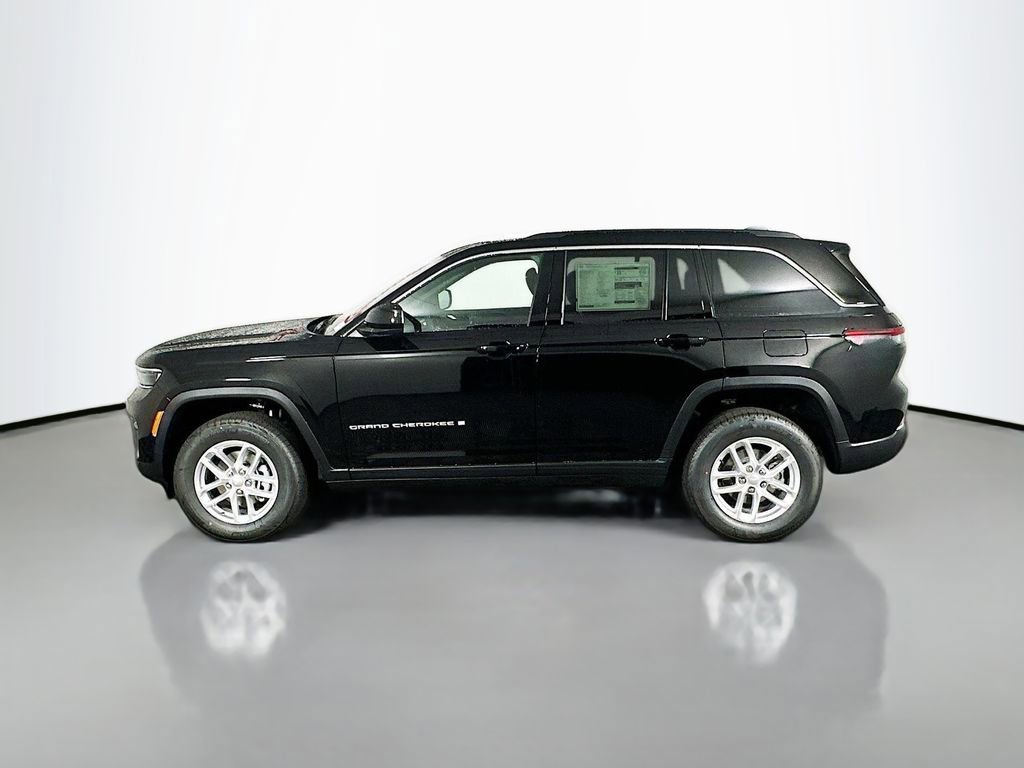 New 2025 Jeep Grand Cherokee Laredo X AWD/4WD image 4