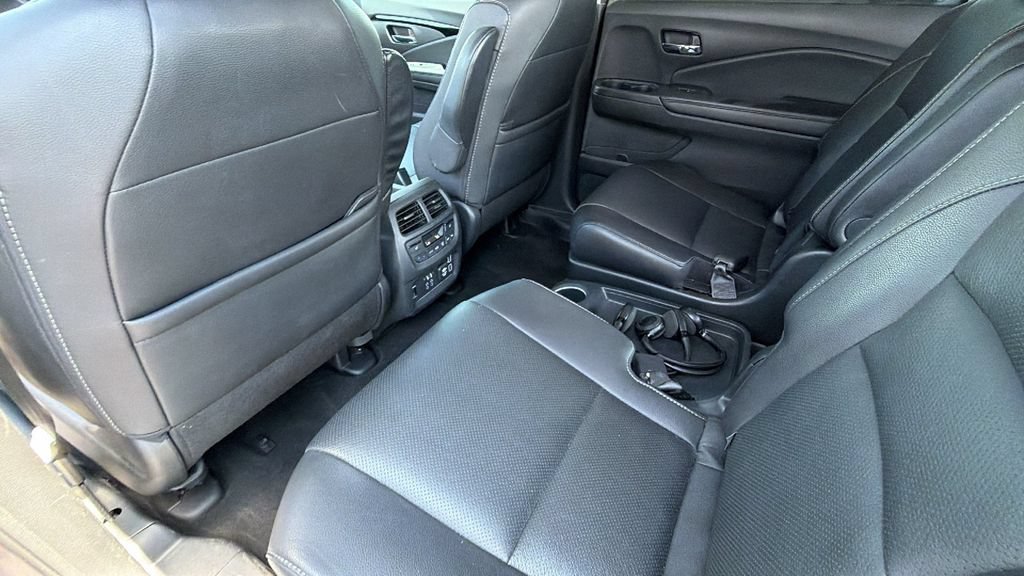 Used 2022 Honda Pilot Elite image 24