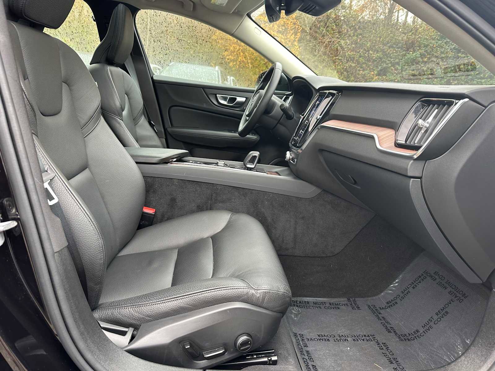 Certified 2025 Volvo S60 B5 Plus image 10