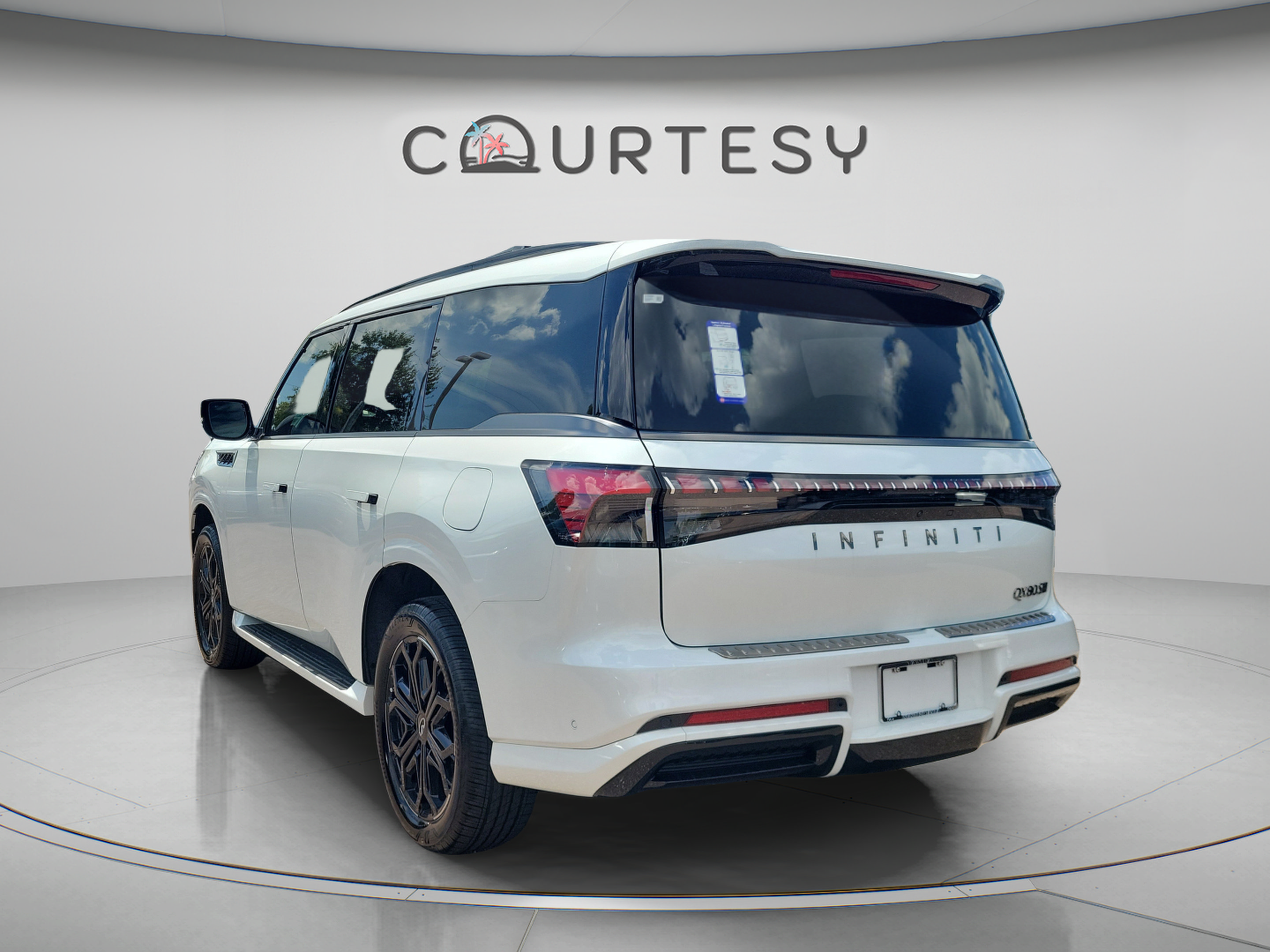New 2027 INFINITI QX80 Sensory w/ Sport Exterior Package AWD/4WD image 2
