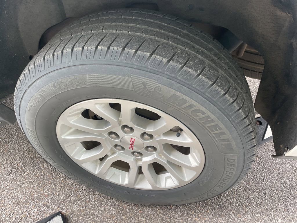 Used 2016 GMC Yukon SLT image 10