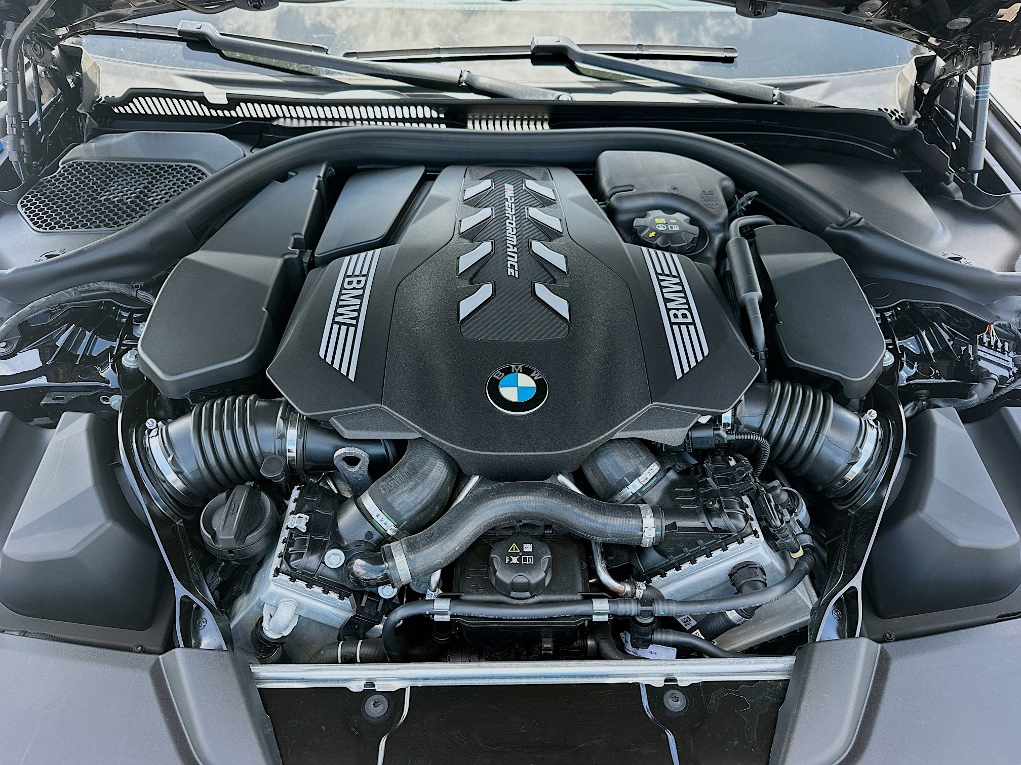 Used 2023 BMW M550i xDrive w/ Executive Package image 26