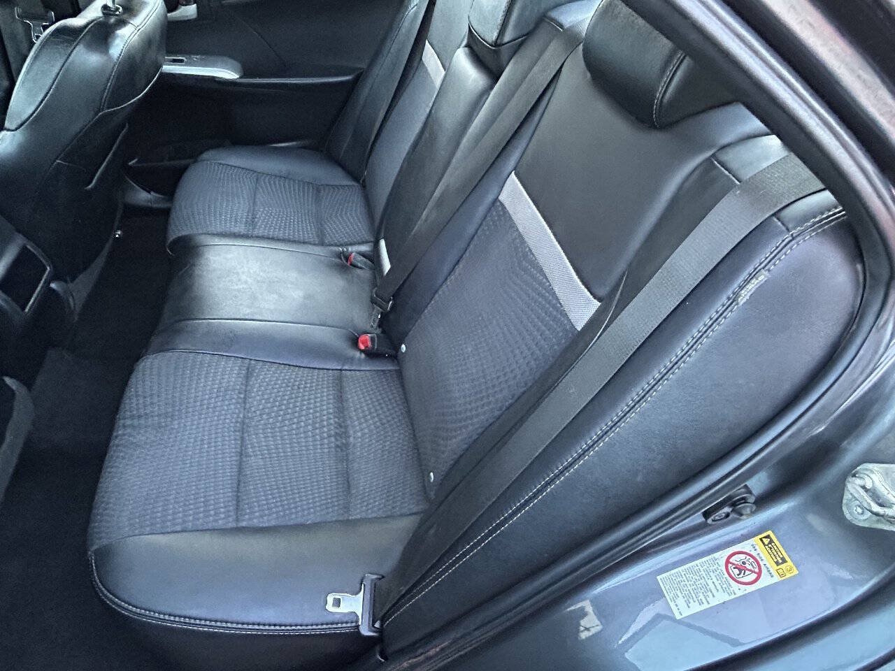 Used 2013 Toyota Camry SE FWD image 28
