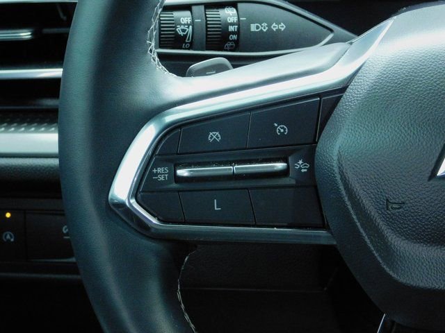 Used 2024 Chevrolet Traverse LT image 19