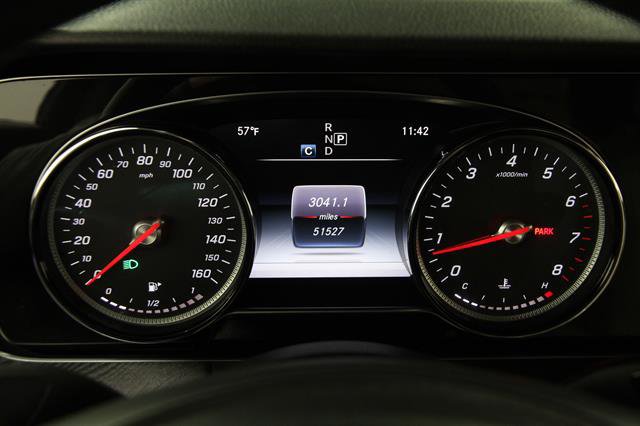 Used 2017 Mercedes-Benz E 300 4MATIC image 8