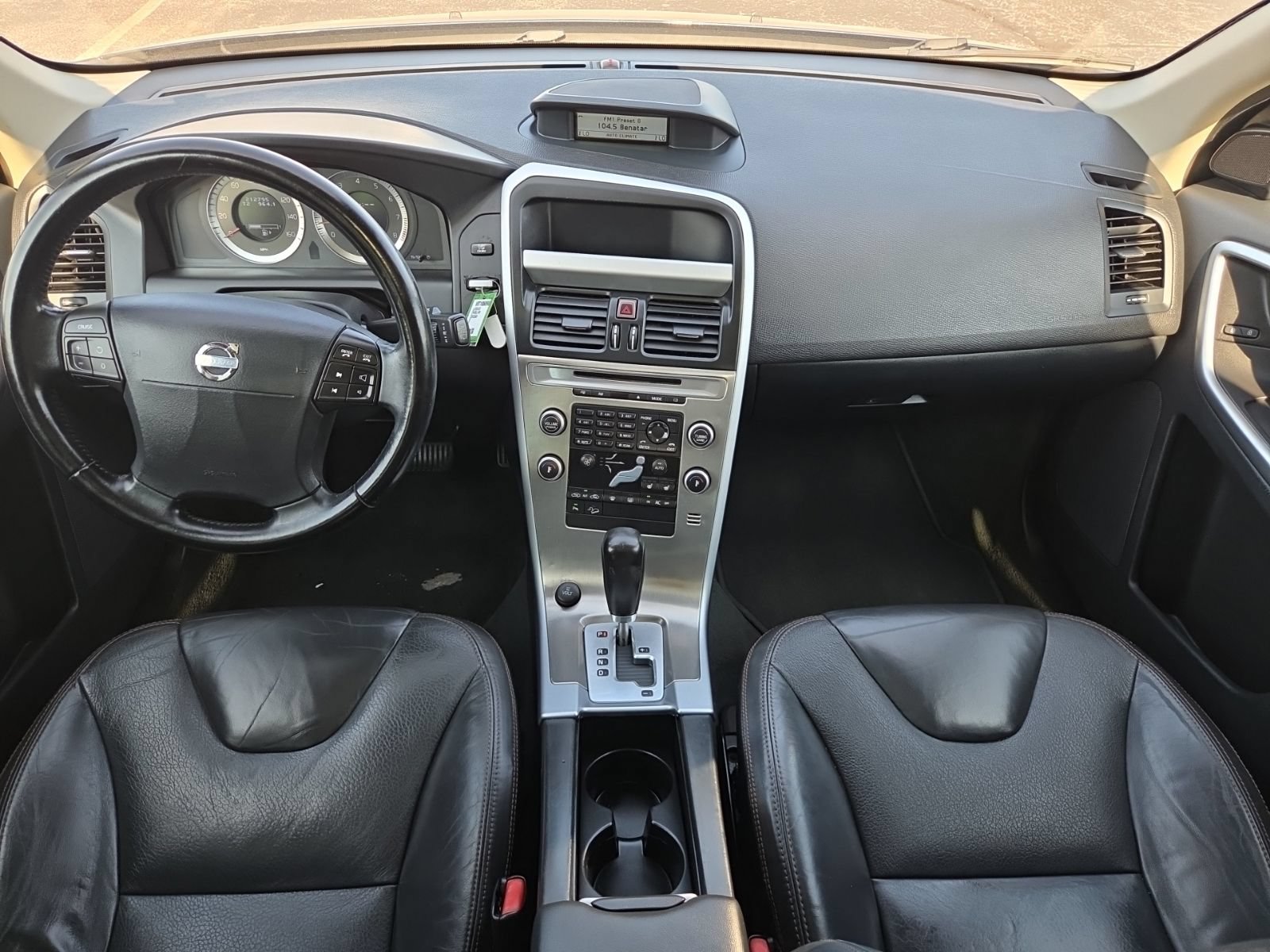 Used 2010 Volvo XC60 T6 AWD/4WD image 24