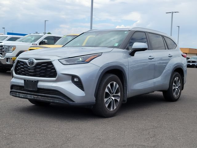 Used 2023 Toyota Highlander XLE