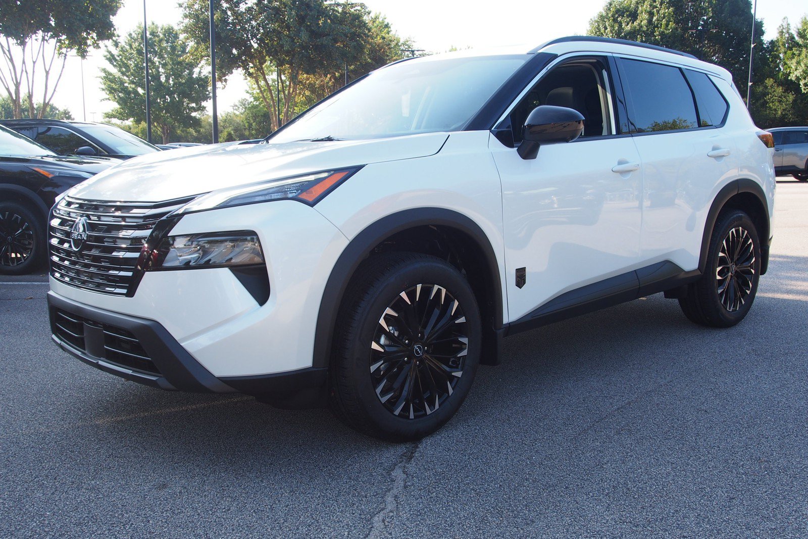 New 2026 Nissan Rogue Dark Armor FWD image 3