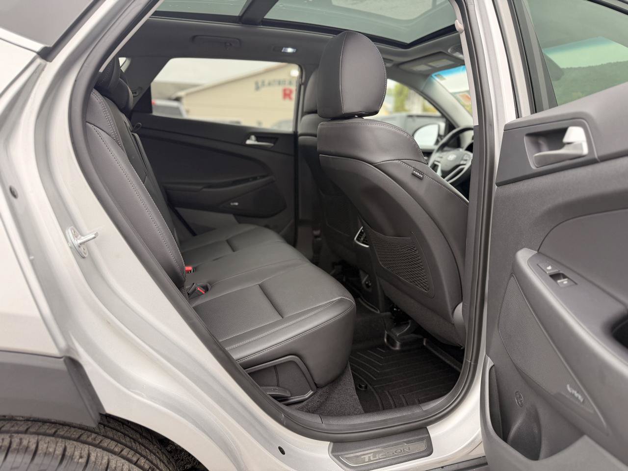 Used 2021 Hyundai Tucson Ultimate w/ Cargo Package AWD/4WD image 17