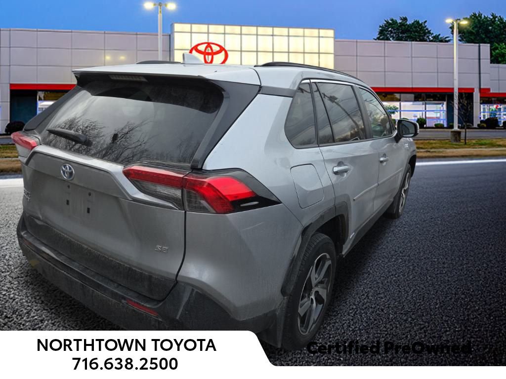 Used 2021 Toyota RAV4 SE w/ Weather & Moonroof Package image 7