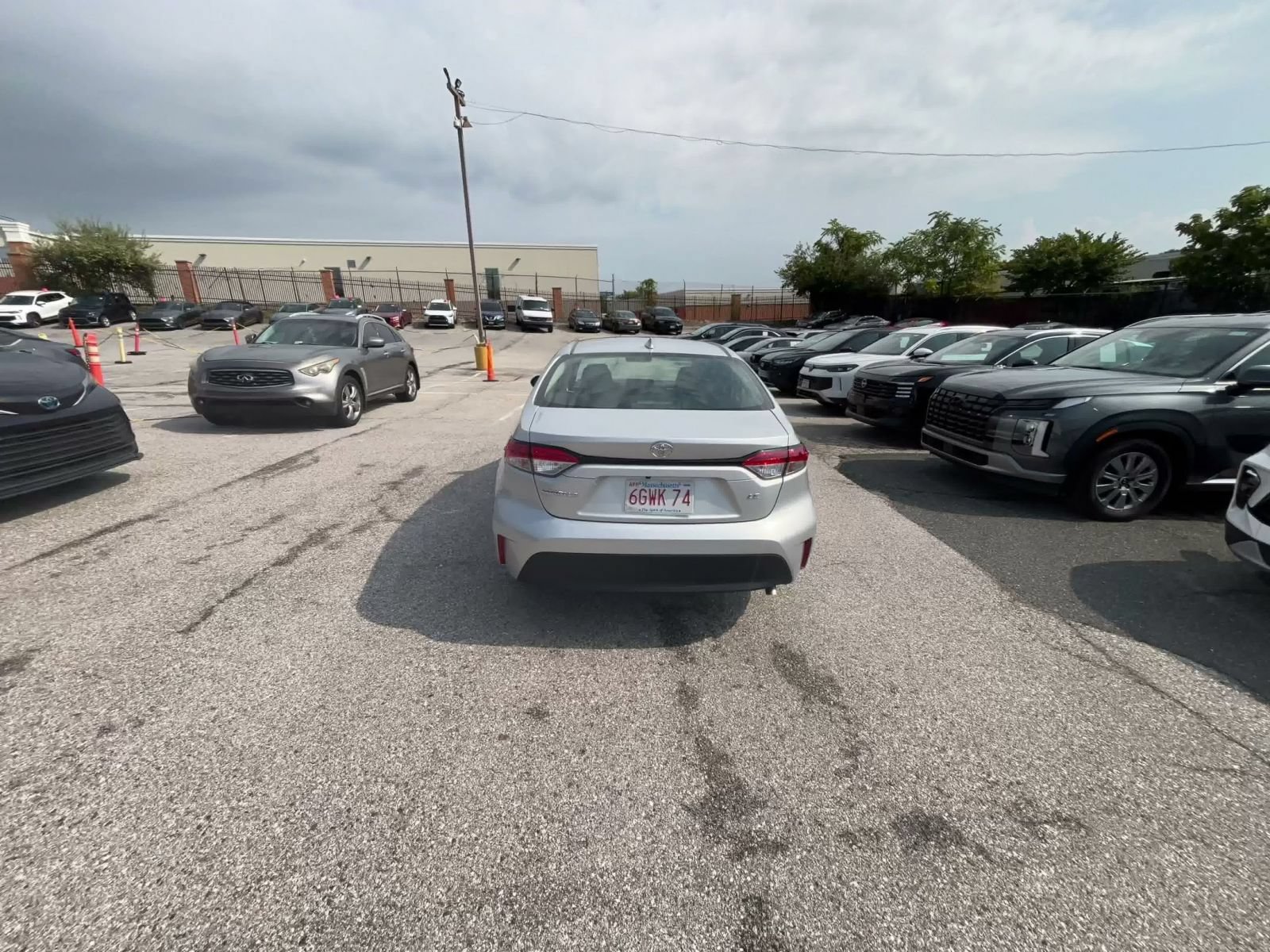 Used 2025 Toyota Corolla LE FWD image 12