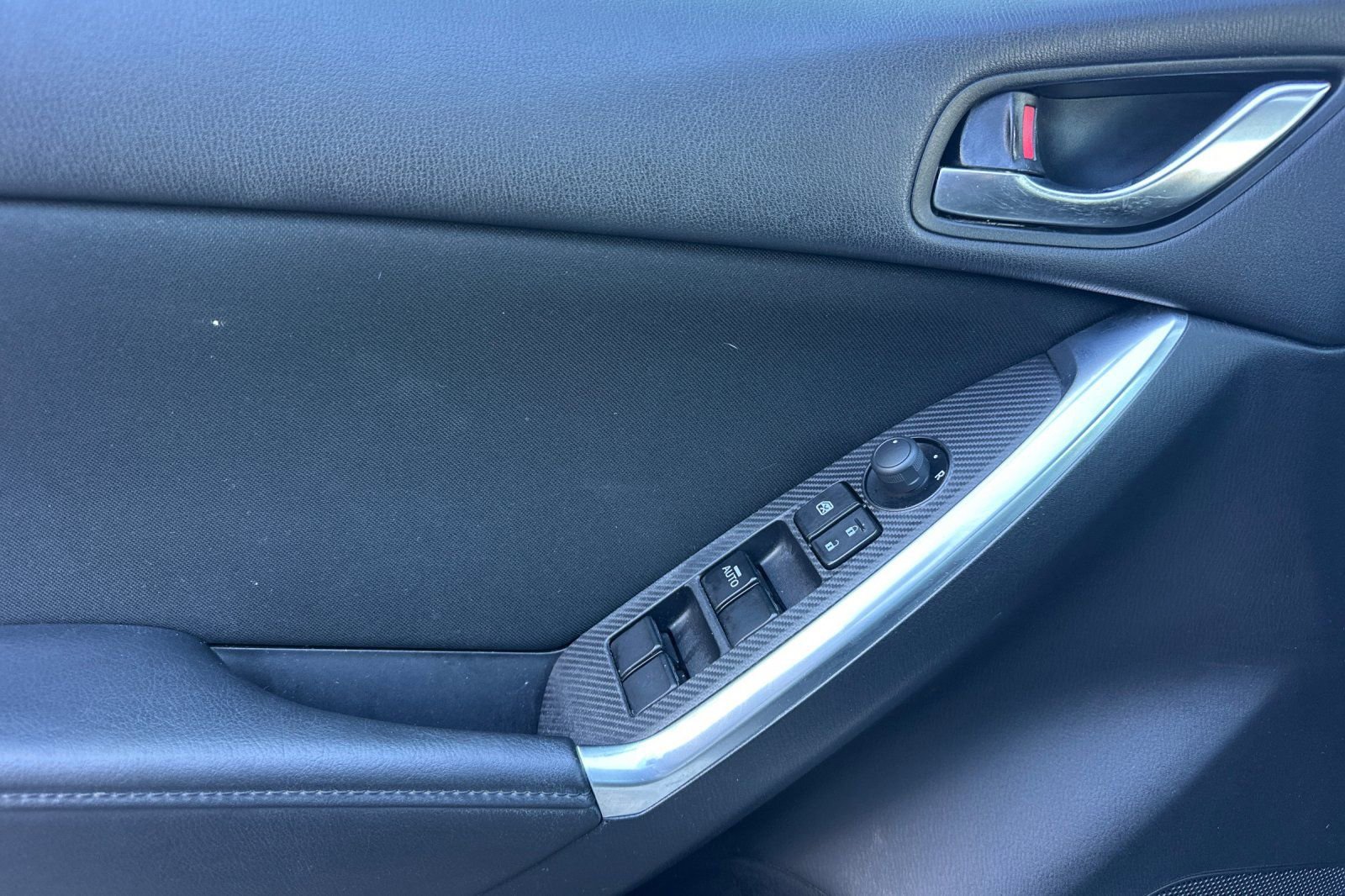 Used 2016 MAZDA CX-5 Touring image 11