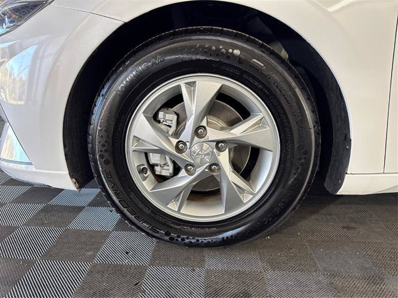 Used 2021 Hyundai Elantra SE FWD image 29