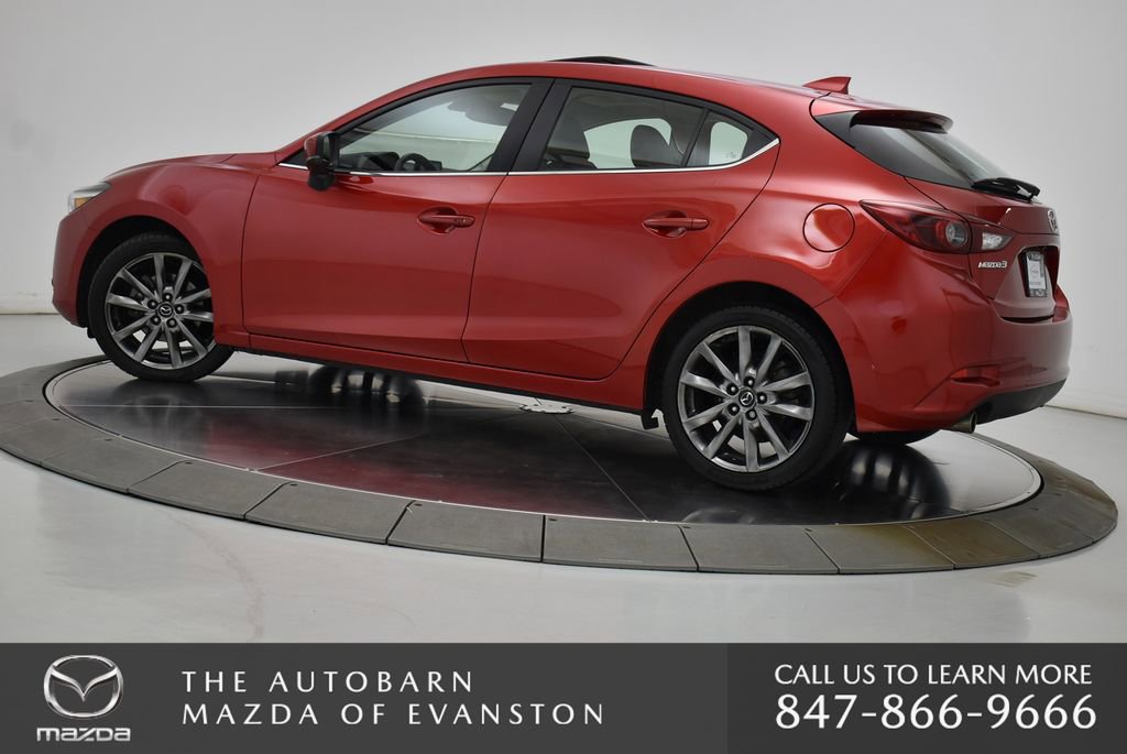Used 2018 MAZDA MAZDA3 Grand Touring w/ Premium Equipment Package FWD image 6