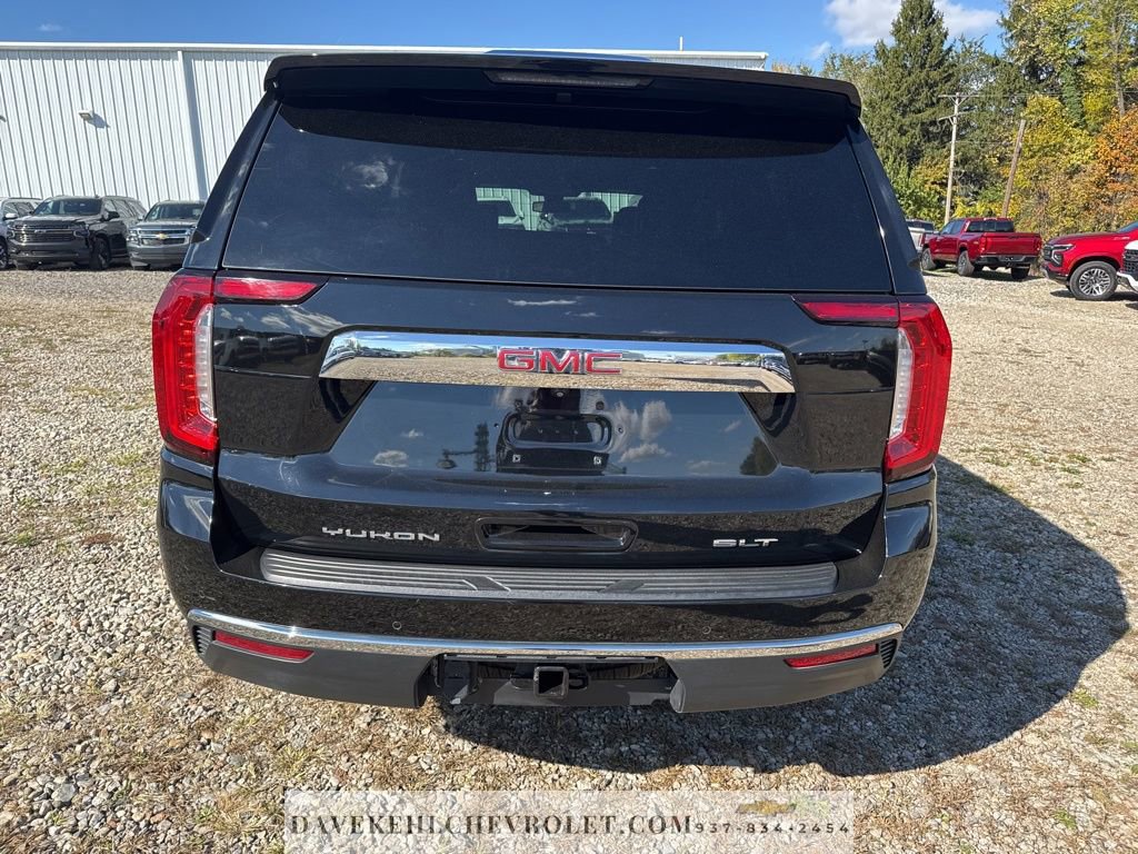 Used 2021 GMC Yukon XL SLT w/ SLT Premium Package image 4