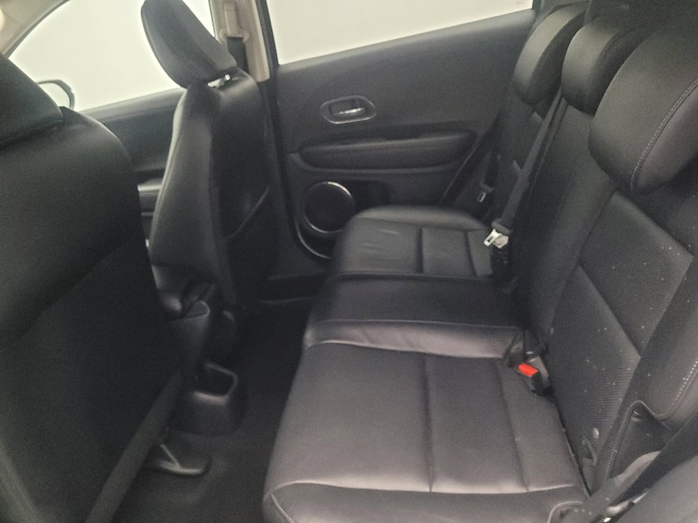 Used 2019 Honda HR-V Touring image 18