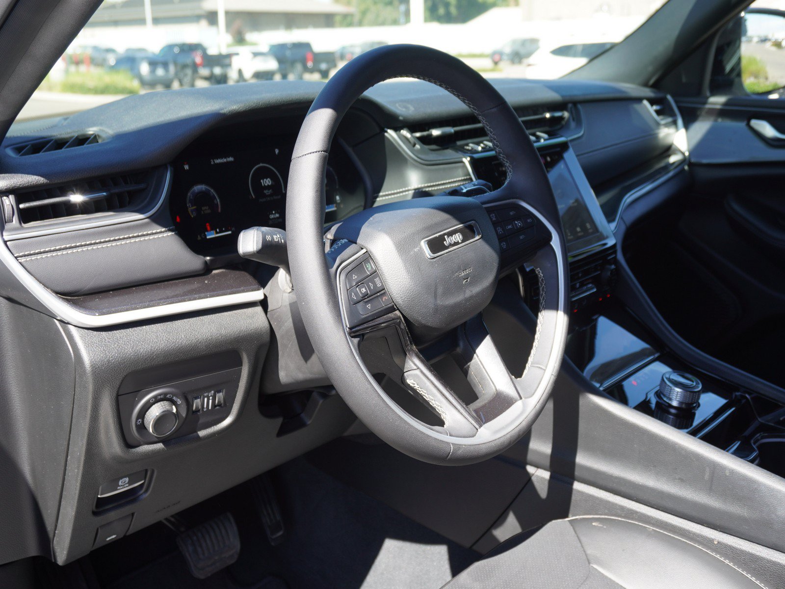 Used 2023 Jeep Grand Cherokee L Laredo AWD/4WD image 21