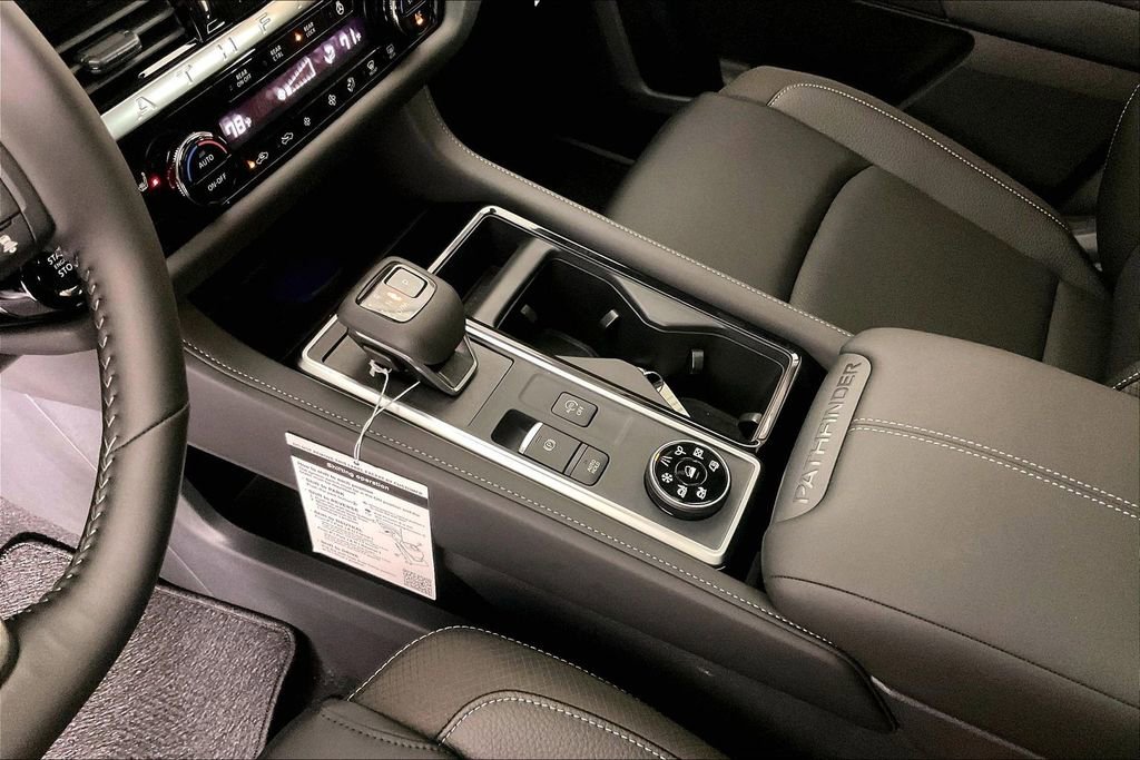 New 2026 Nissan Pathfinder SL image 12