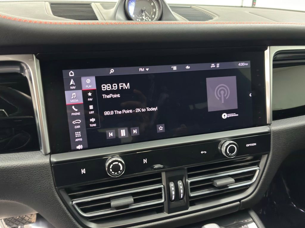 Used 2023 Porsche Macan w/ Premium Package Plus image 29