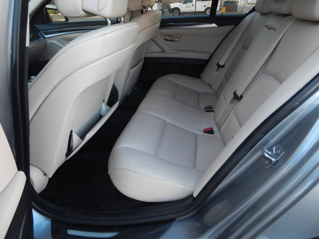 Used 2011 BMW 535i xDrive Sedan AWD/4WD image 30