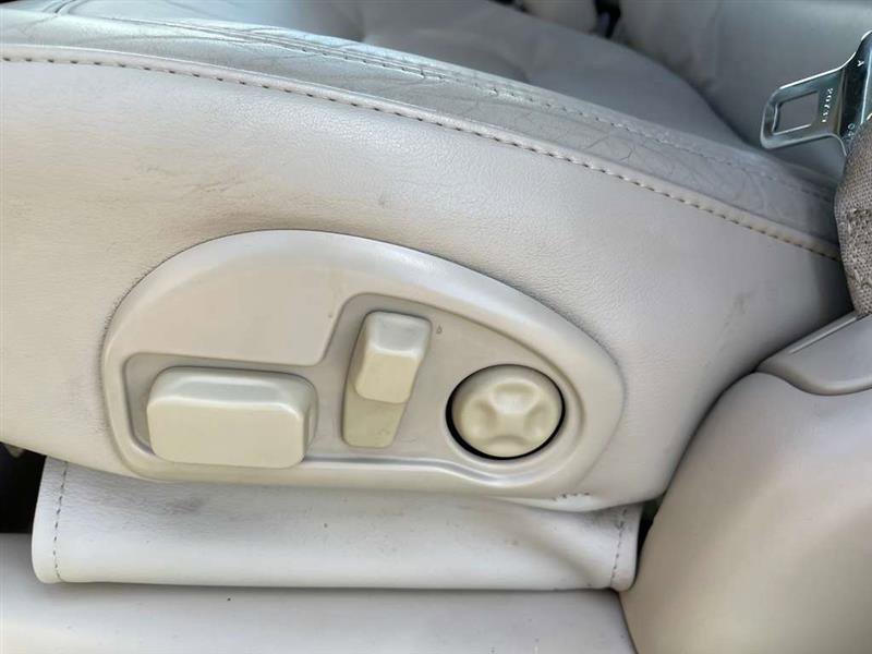 Used 2003 Cadillac De Ville w/ Comfort & Convenience Package FWD image 78