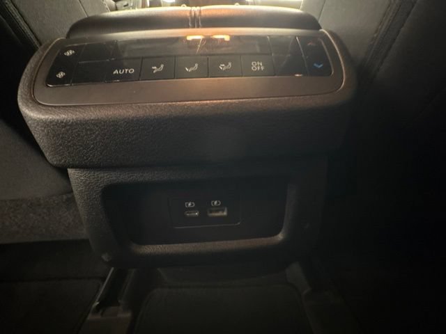 Used 2025 Nissan Pathfinder SV AWD/4WD image 14