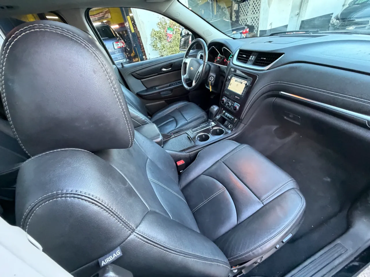 Used 2017 Chevrolet Traverse LT AWD/4WD image 38