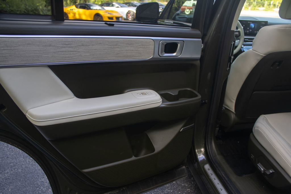 Used 2024 Hyundai Santa Fe Calligraphy image 24