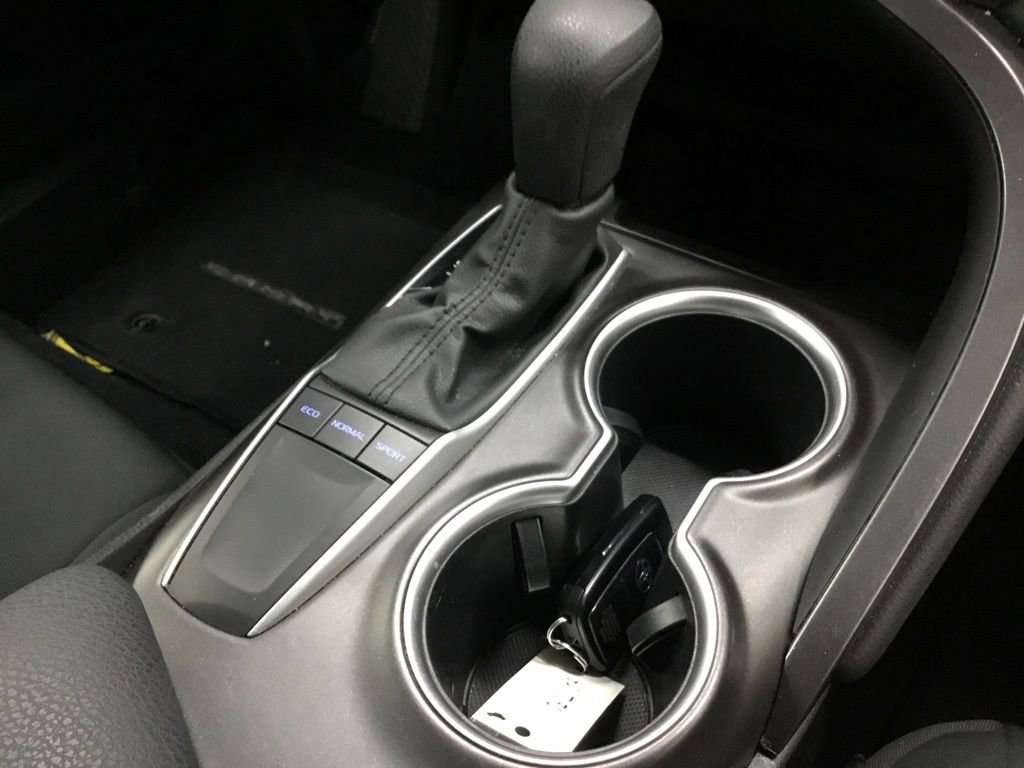 Used 2024 Toyota Camry LE image 25