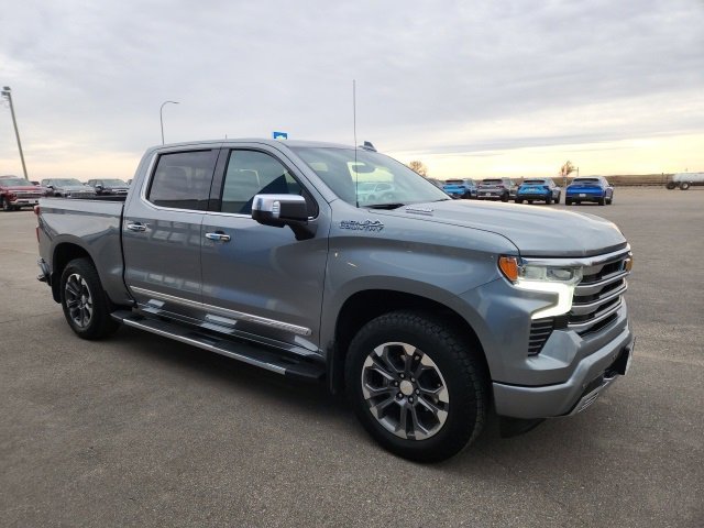 Used 2025 Chevrolet Silverado 1500 High Country w/ Technology Package image 7