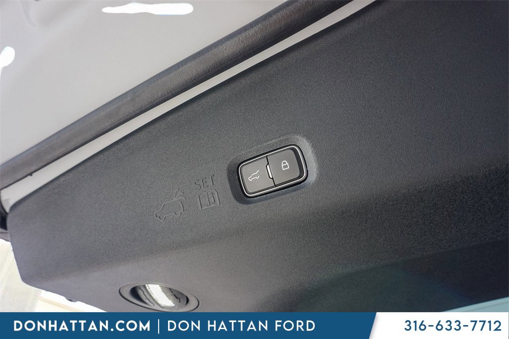 New 2025 Ford Expedition Platinum image 40