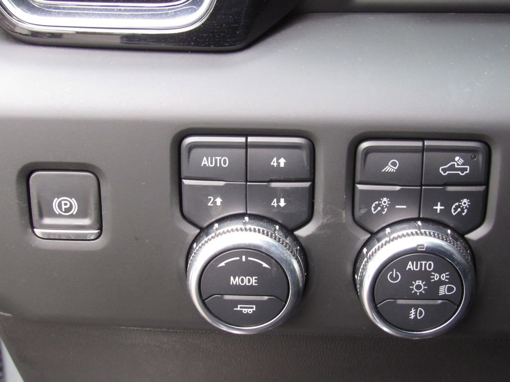 Used 2024 GMC Sierra 1500 Denali w/ Denali Reserve Package AWD/4WD image 38