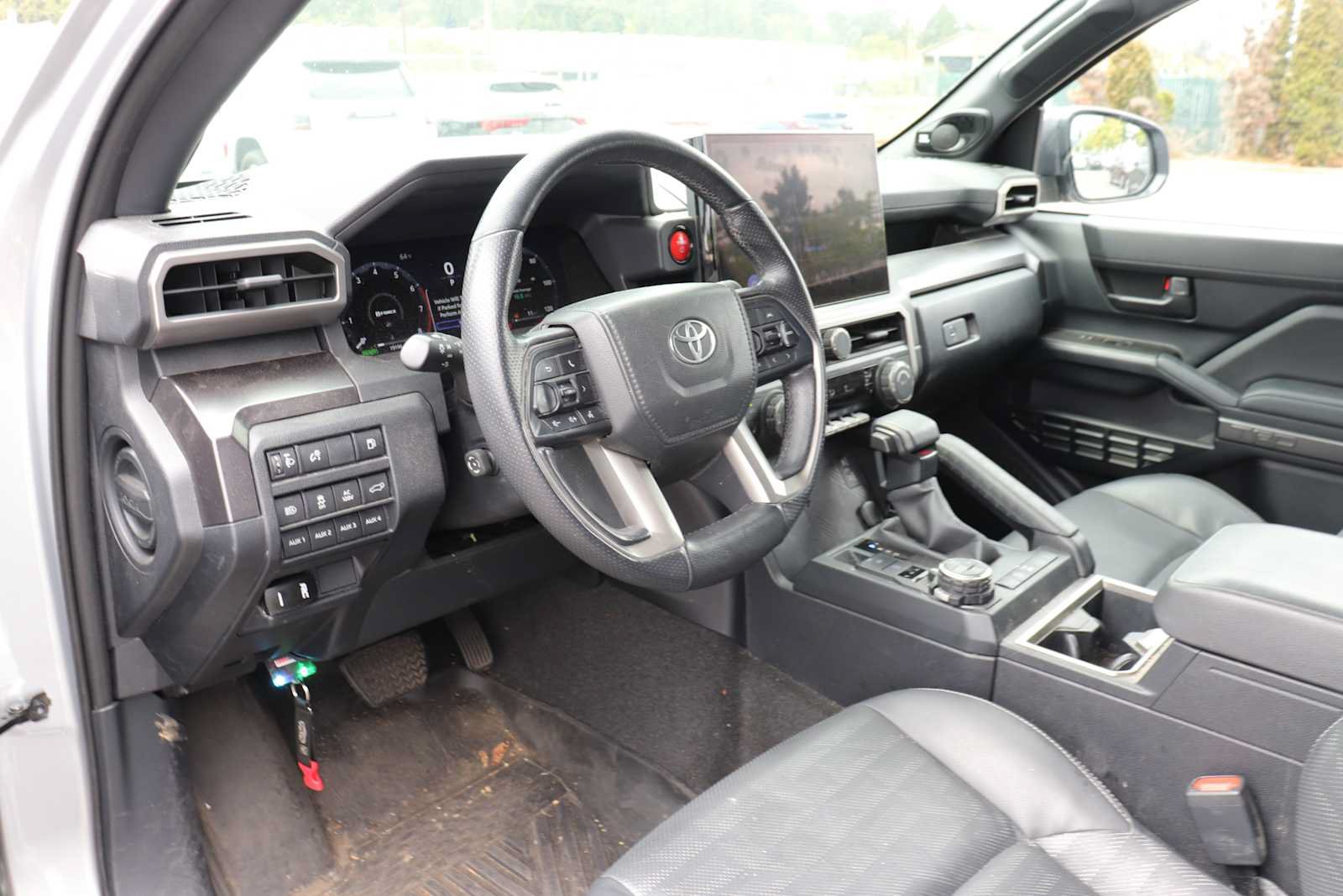 Used 2025 Toyota 4Runner TRD Off-Road Premium AWD/4WD image 10