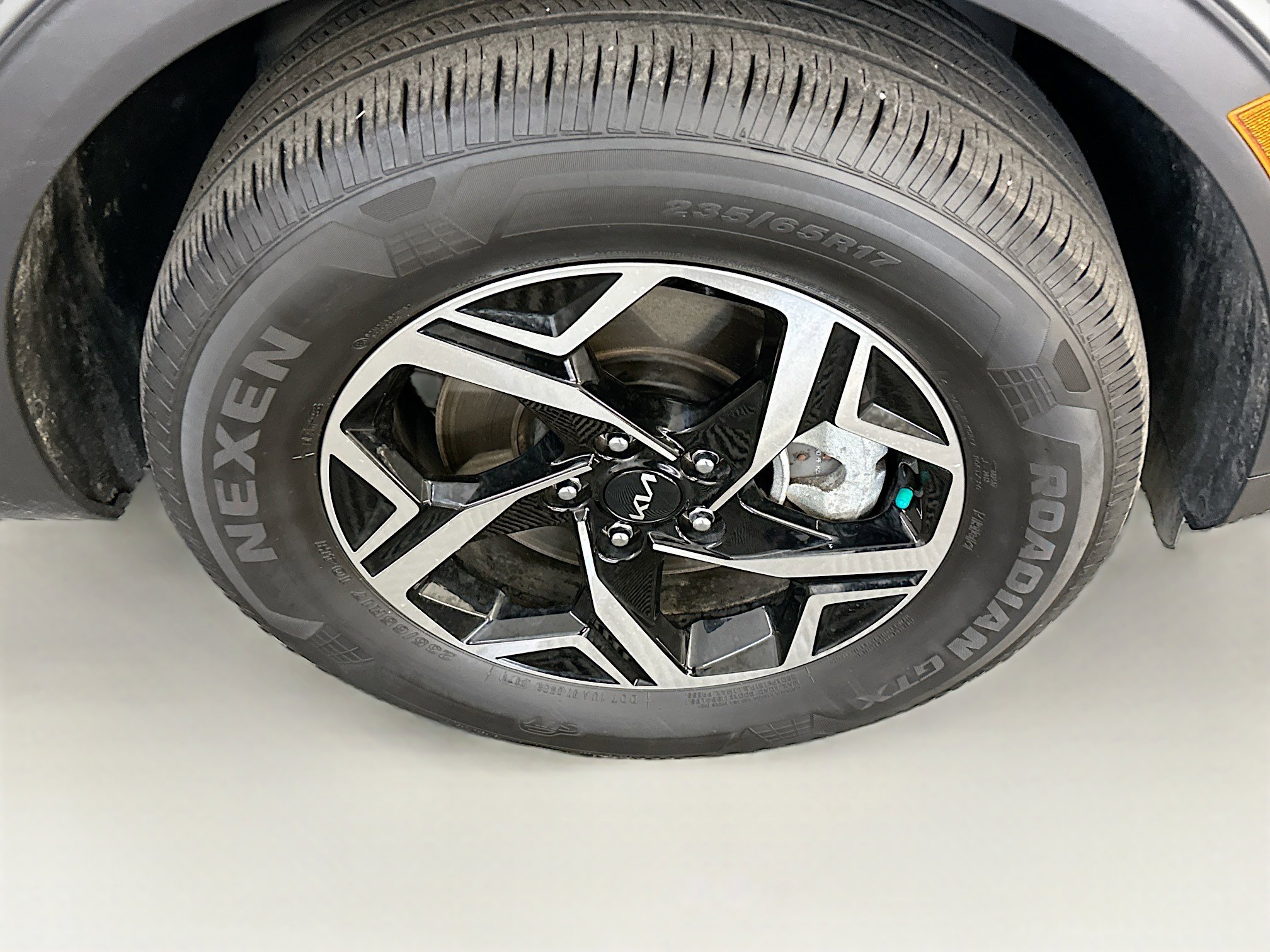 Used 2024 Kia Sportage LX image 11