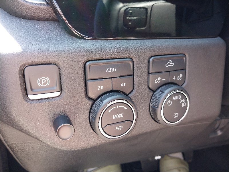 Used 2024 Chevrolet Silverado 1500 LT AWD/4WD image 13