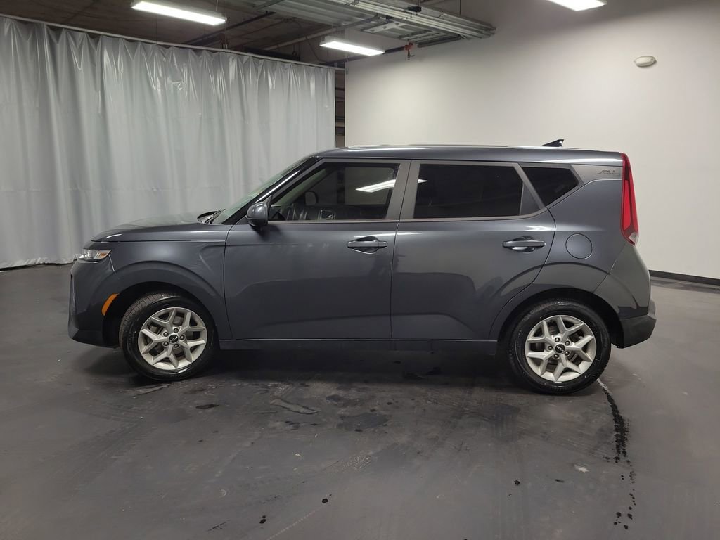 Used 2022 Kia Soul LX w/ Technology Package image 5