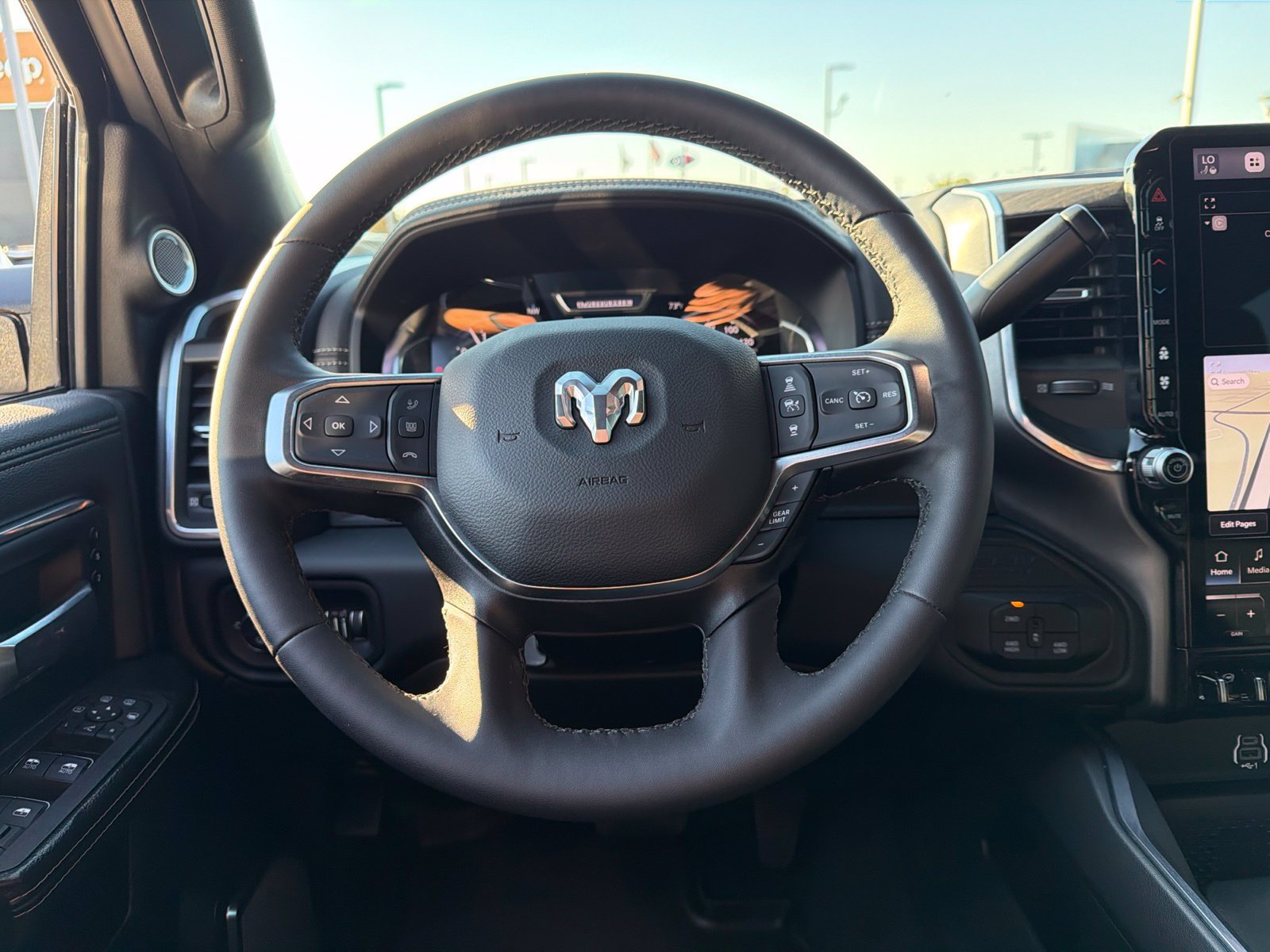 Used 2025 RAM 2500 Laramie AWD/4WD image 20