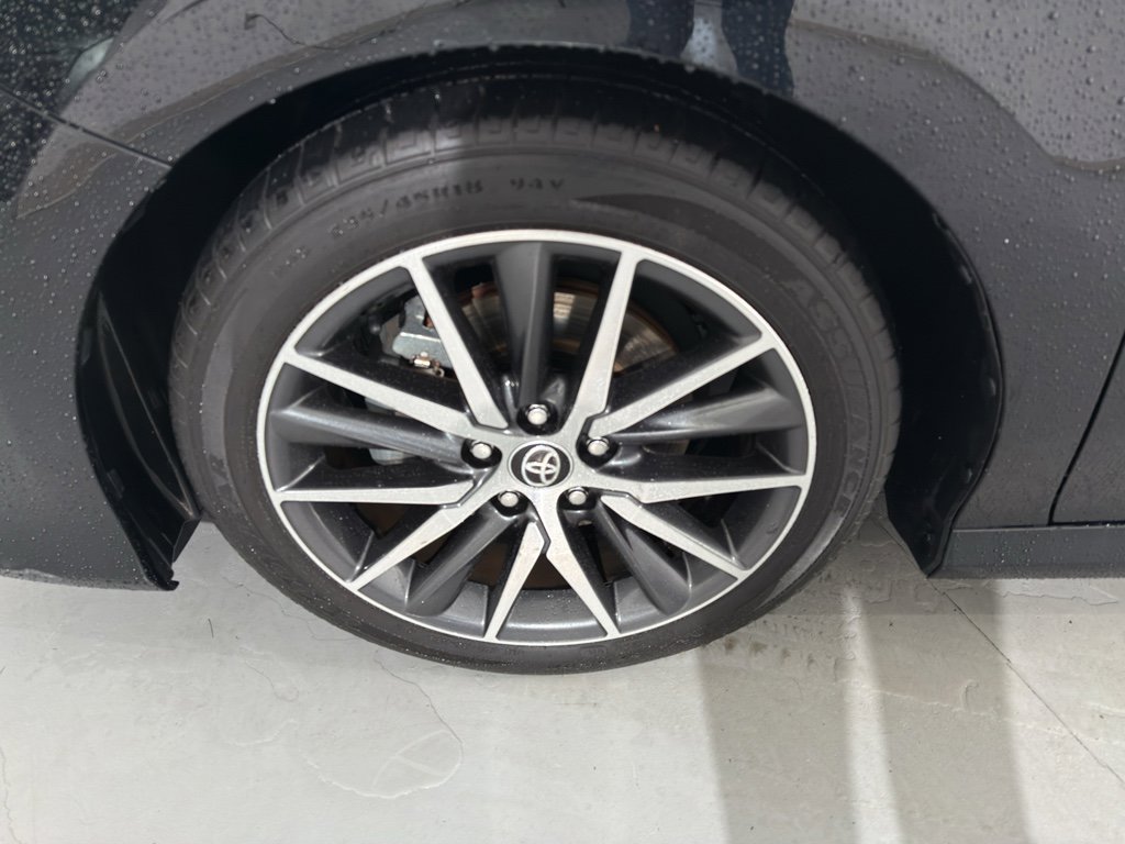 Used 2023 Toyota Camry XLE image 4