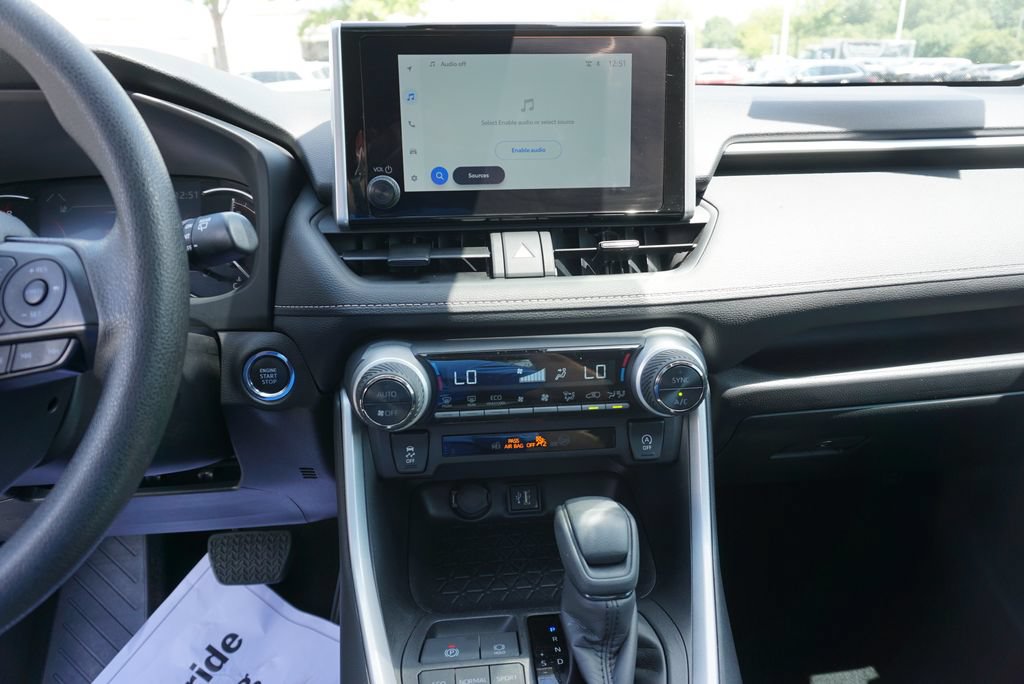 Used 2025 Toyota RAV4 XLE w/ Convenience Package FWD image 18