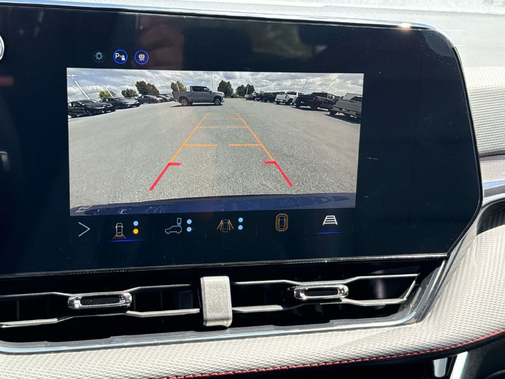 New 2027 Chevrolet Equinox RS w/ Safety and Technology Package AWD/4WD image 4