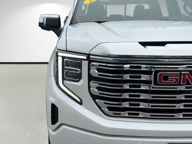 Used 2023 GMC Sierra 1500 Denali w/ Denali Reserve Package AWD/4WD image 9