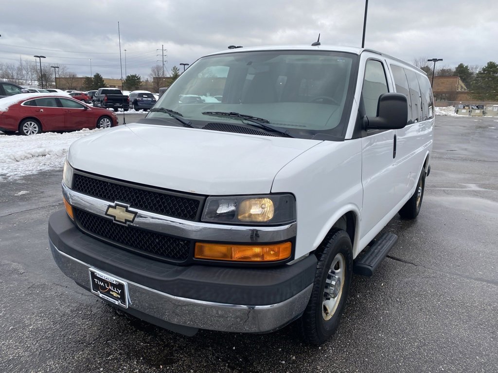 Used 2015 Chevrolet Express 2500 LT w/ LT Preferred Equipment Group image 3
