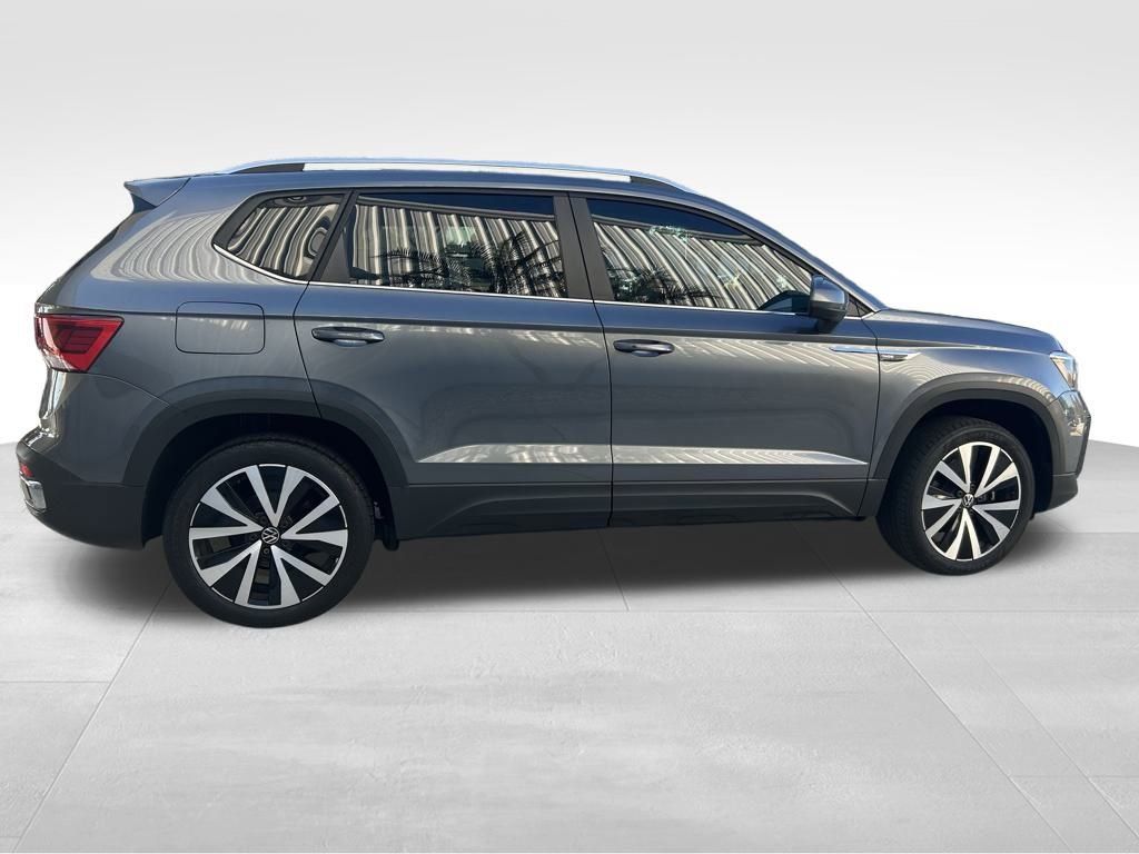 Used 2023 Volkswagen Taos SE image 6