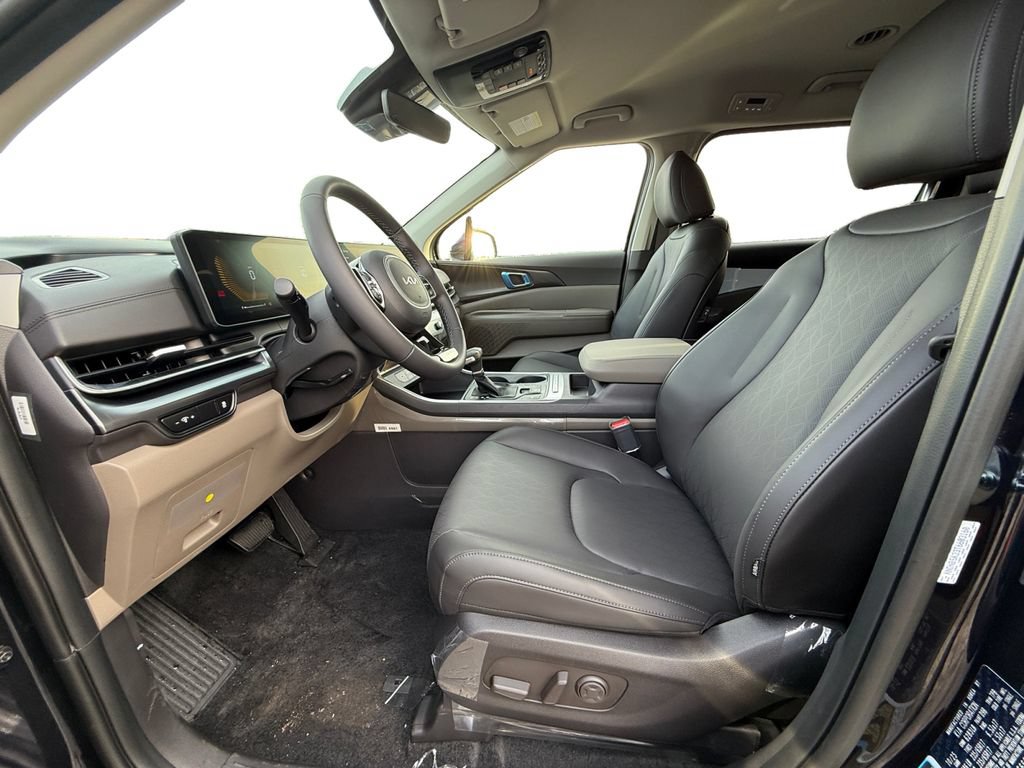 New 2026 Kia Carnival FWD image 9