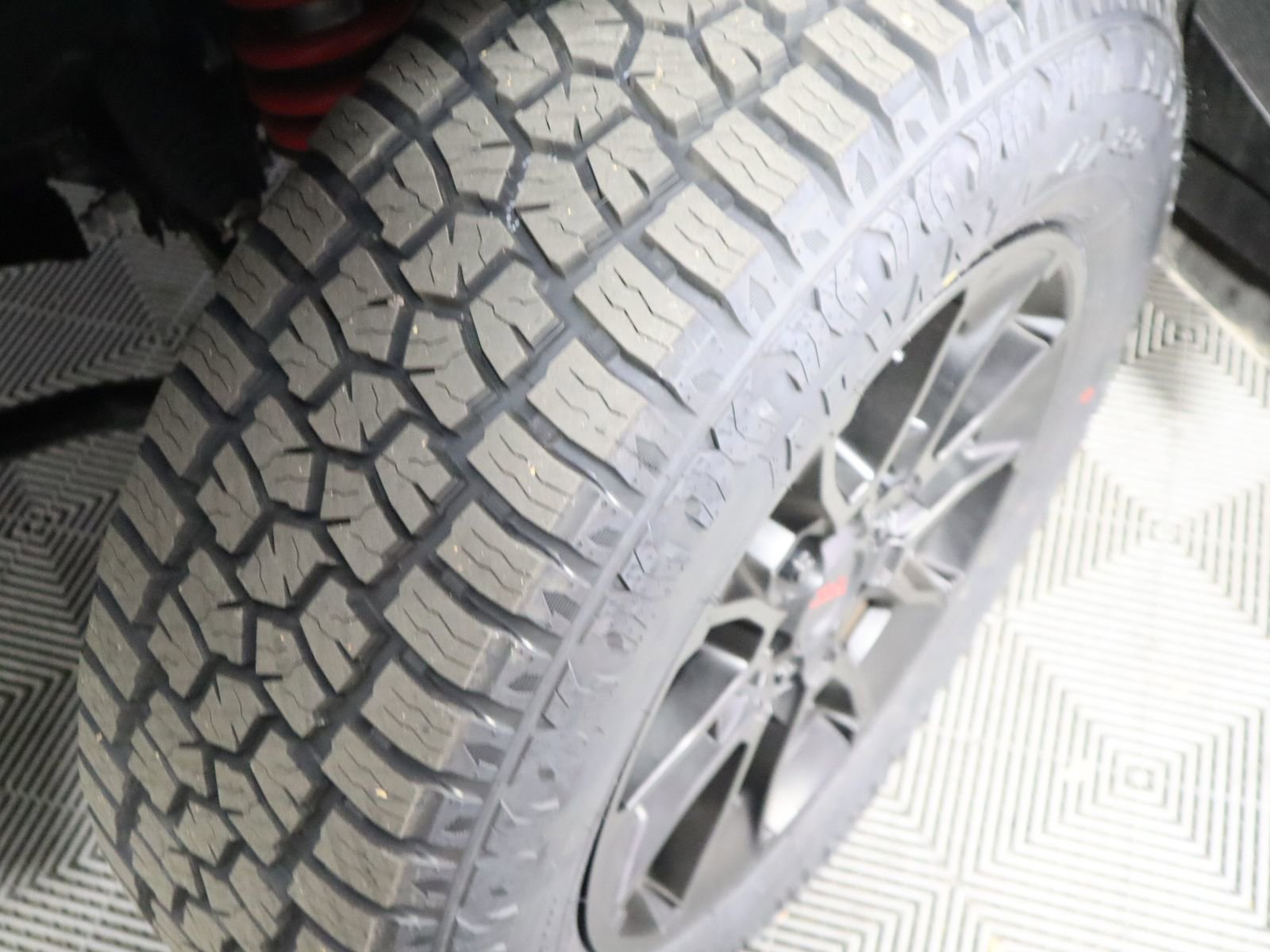 Used 2025 Toyota Tundra Limited image 36