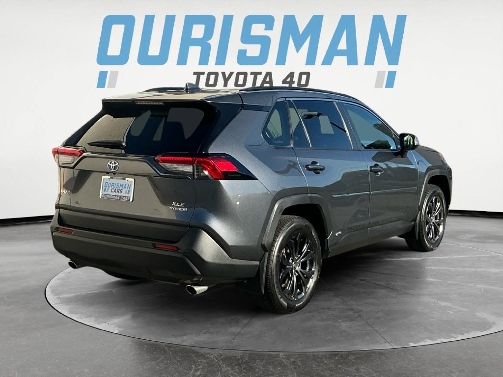 Used 2023 Toyota RAV4 XLE Premium AWD/4WD image 7