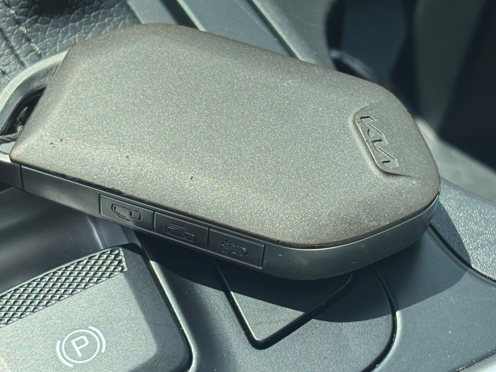 Used 2026 Kia Carnival FWD image 26