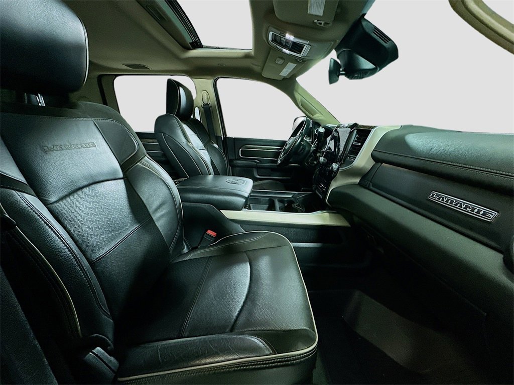 Used 2020 RAM 3500 Laramie image 28