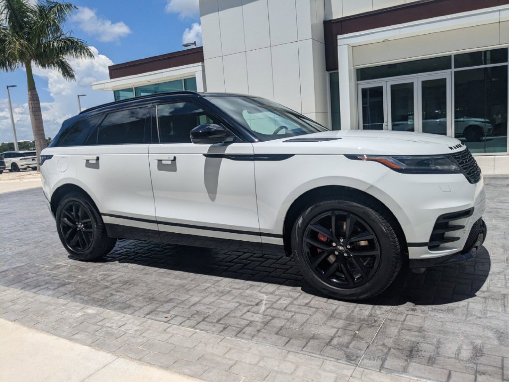 New 2025 Land Rover Range Rover Velar Dynamic SE AWD/4WD image 2