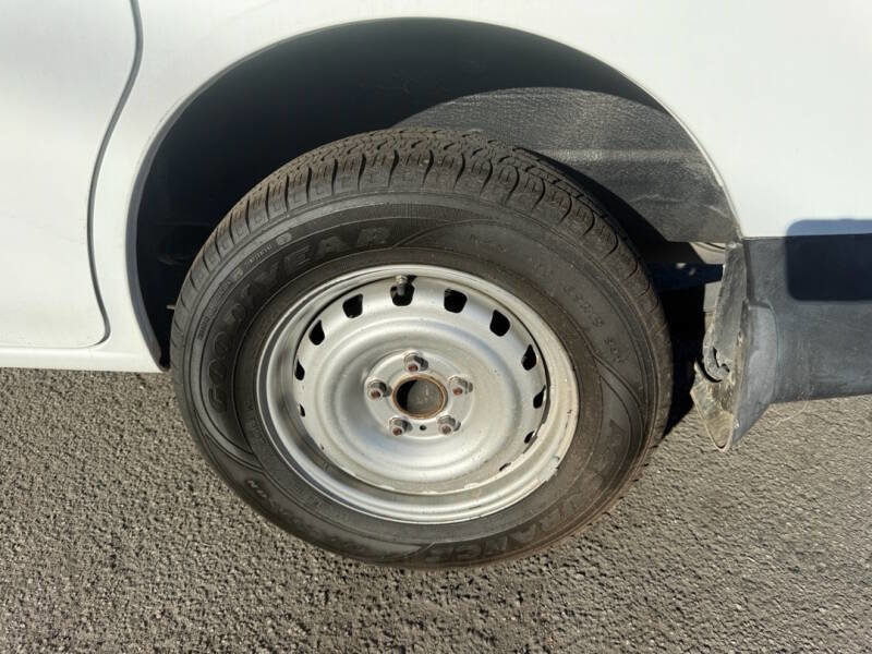 Used 2015 Nissan NV200 S image 18